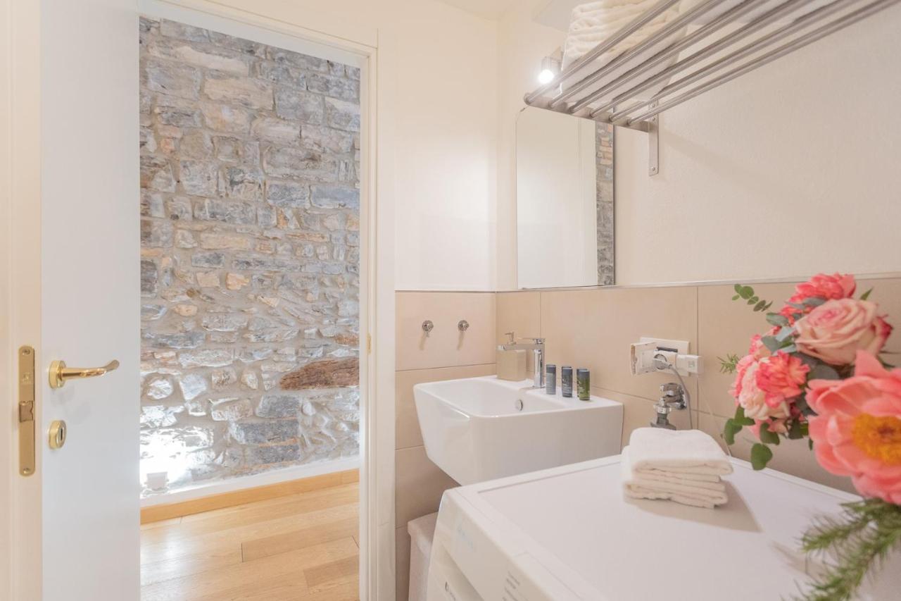 Wine Not Apartment In Como City Centre المظهر الخارجي الصورة